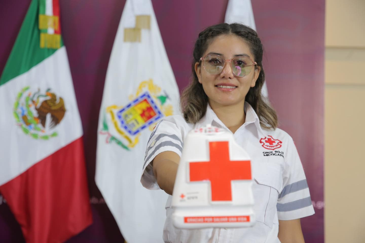 Invita DIF Michoacán a participar en la colecta anual de la Cruz Roja